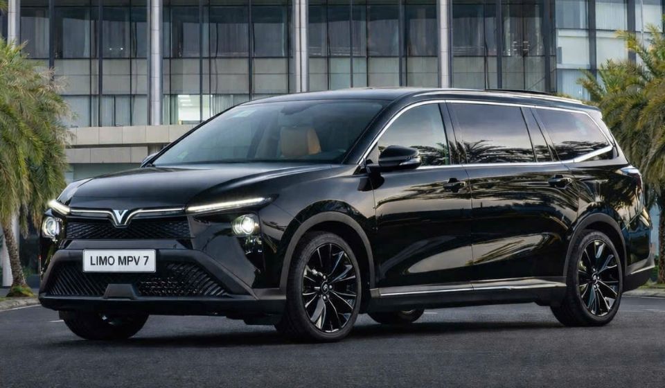 so sánh vinfast limo green và limo mpv7